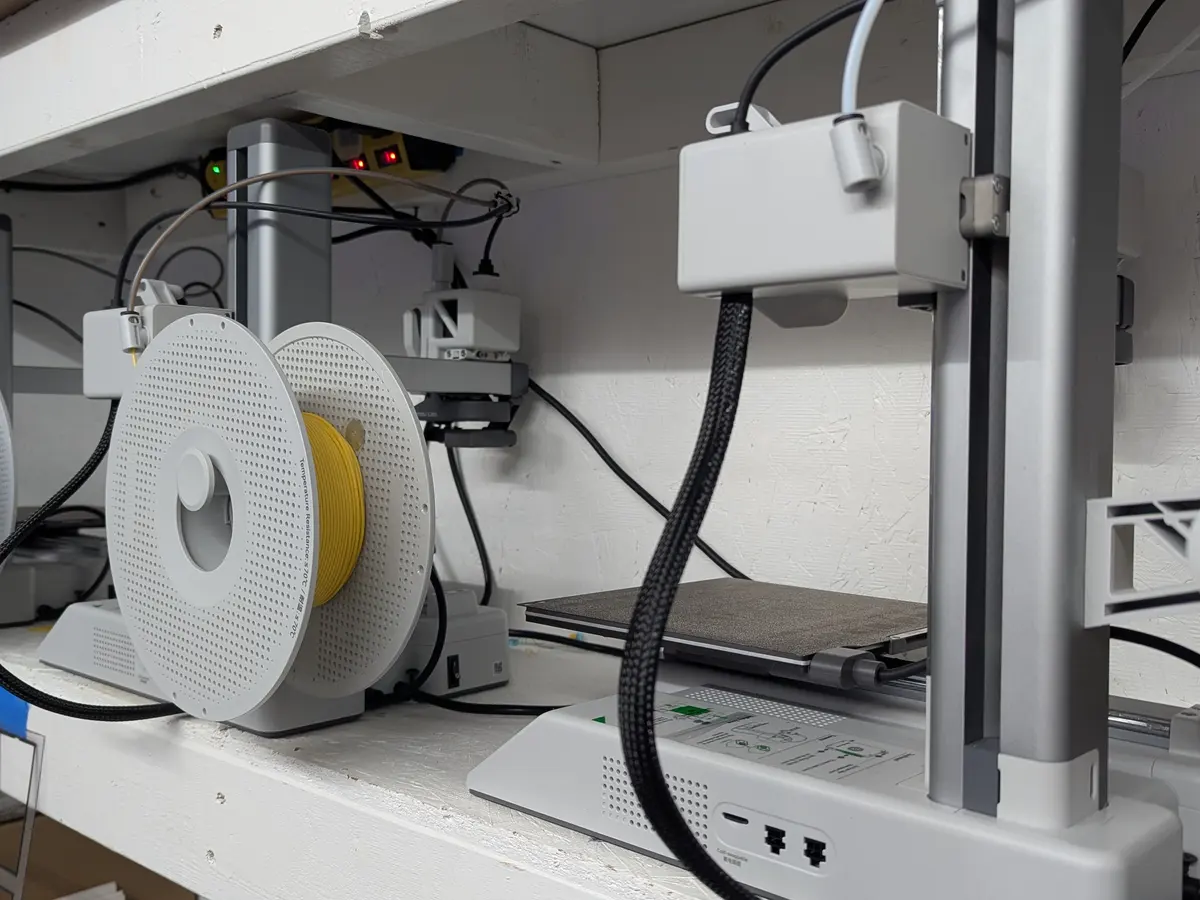 FDM filament printers with spools in the Kulworks shop